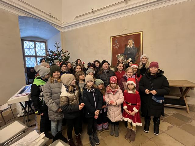 Schulchor im Schloss Kobersdorf